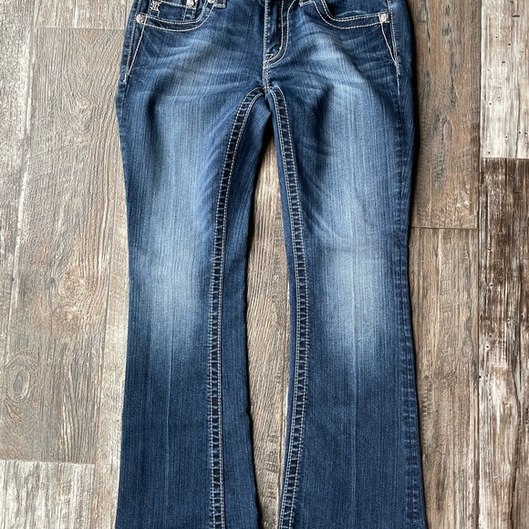 MISS ME FLEUR DE’LIS BOOT CUT LOW RISE JEANS - Picture 7 of 8